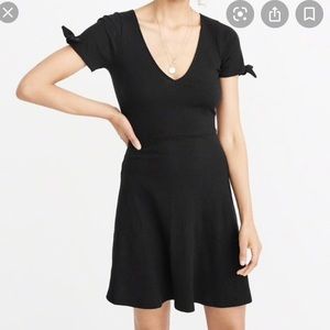 Tie-sleeve skater dress